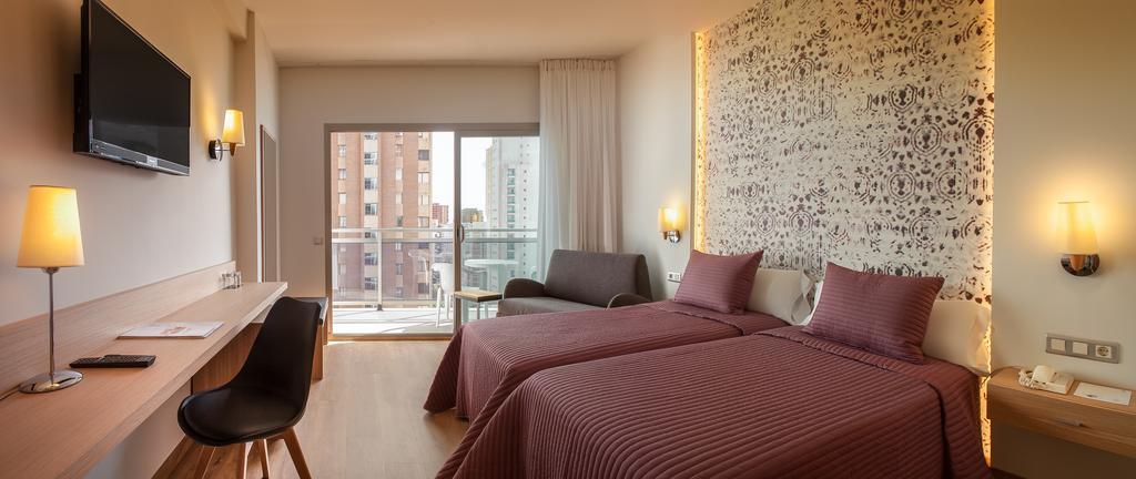 Habitación Doble Superior con terraza (2 adultos + 1 niño) - 2 camas