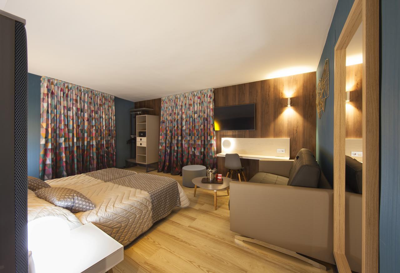 Suite Junior (3 adultos + 1 niño)