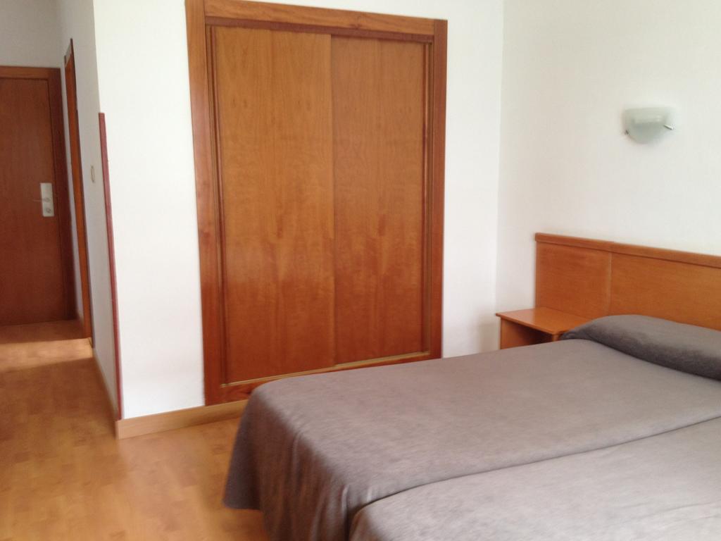 Budget Triple Room,379155403:JPEG